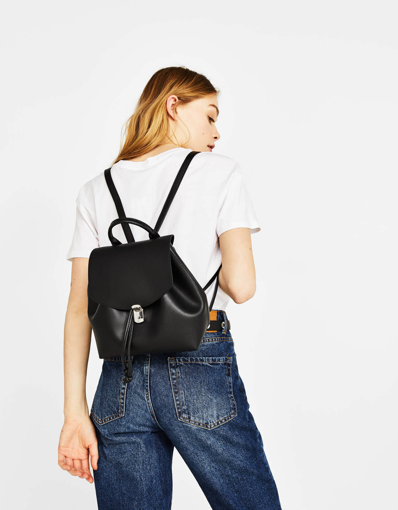 Backpack with metal fastener - Imagen 10